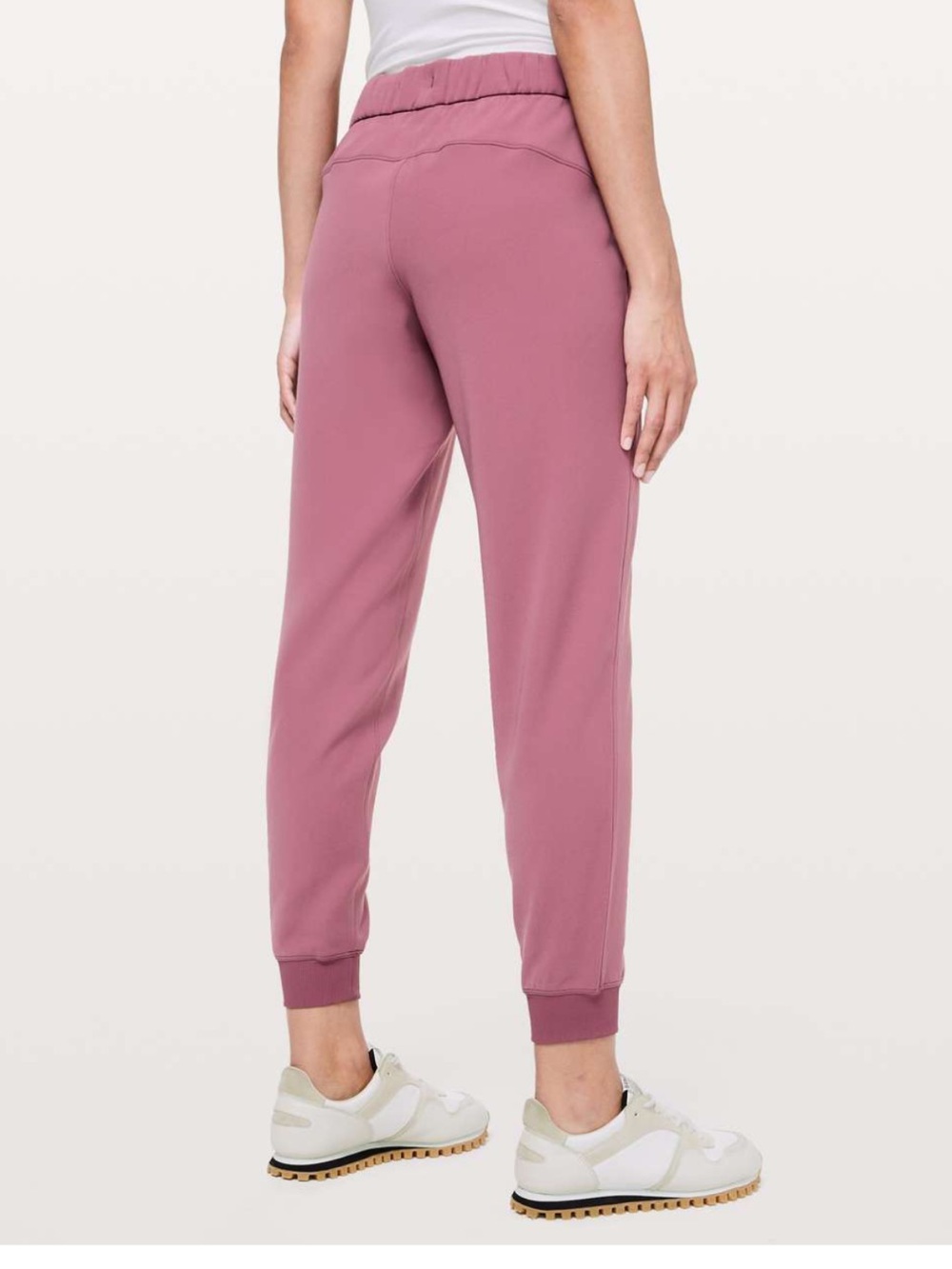 Lululemon On The Fly Jogger - Picture 2 of 15